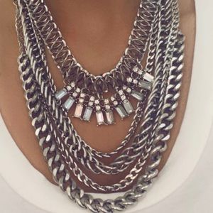 Enjoy this multi-chain necklace added with a little sparkle✨